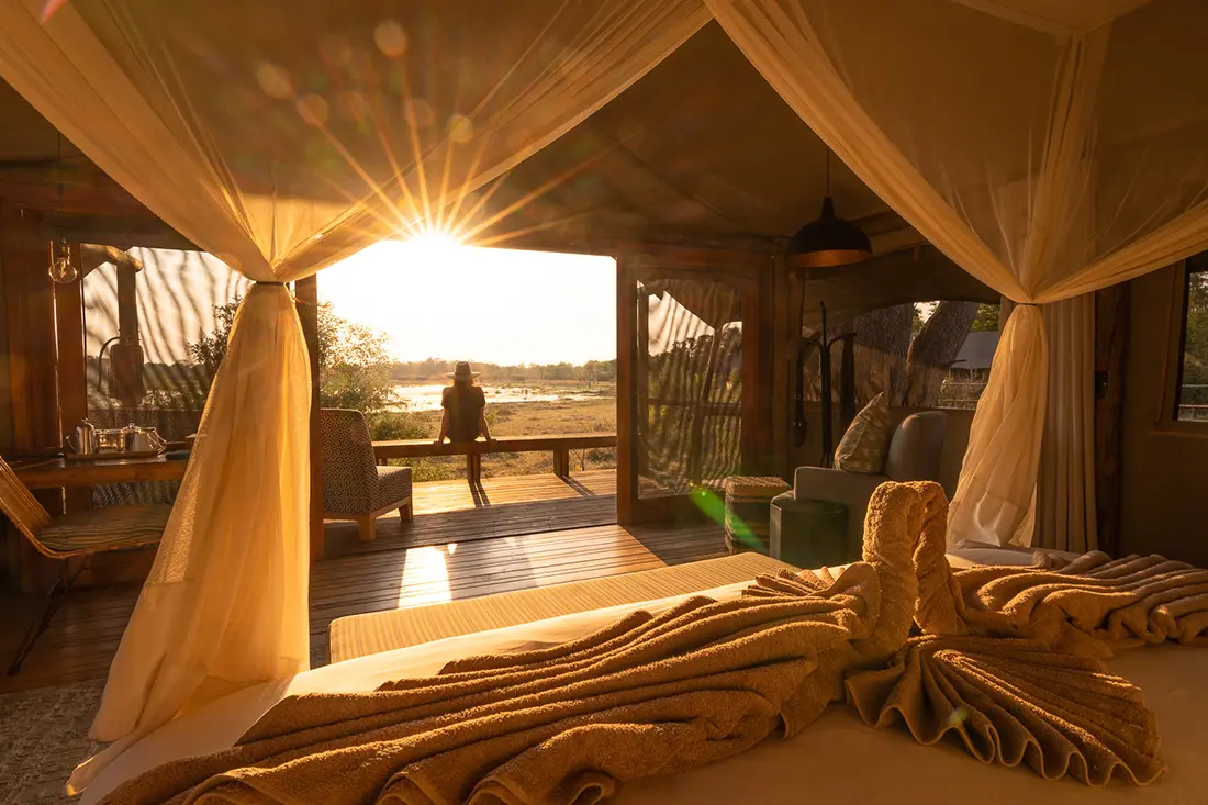 Gallery-1100x733_0009_05-Sable-Alley-Guest-Tent-twin