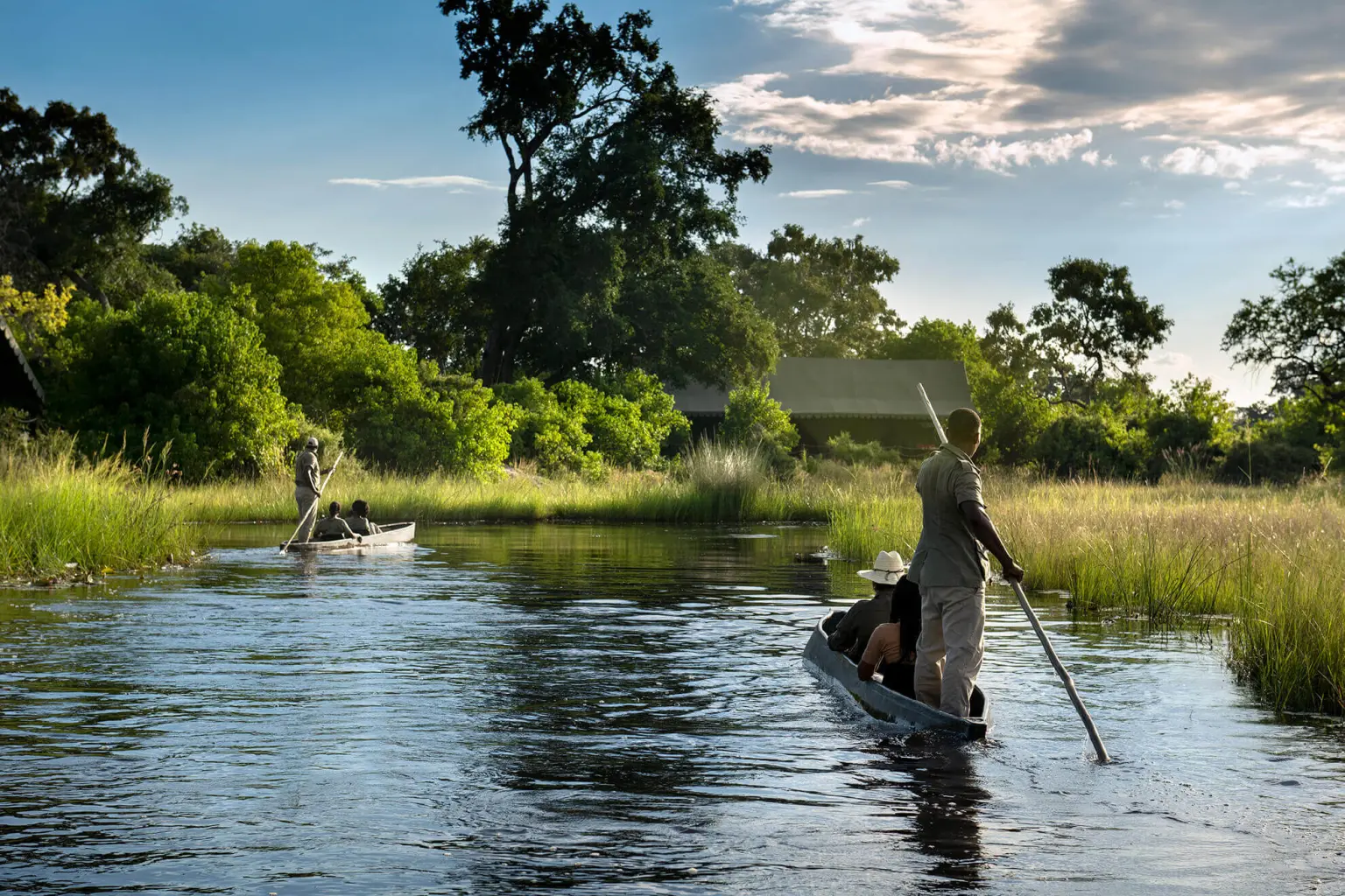 Mokoro-Safari-1536×1024