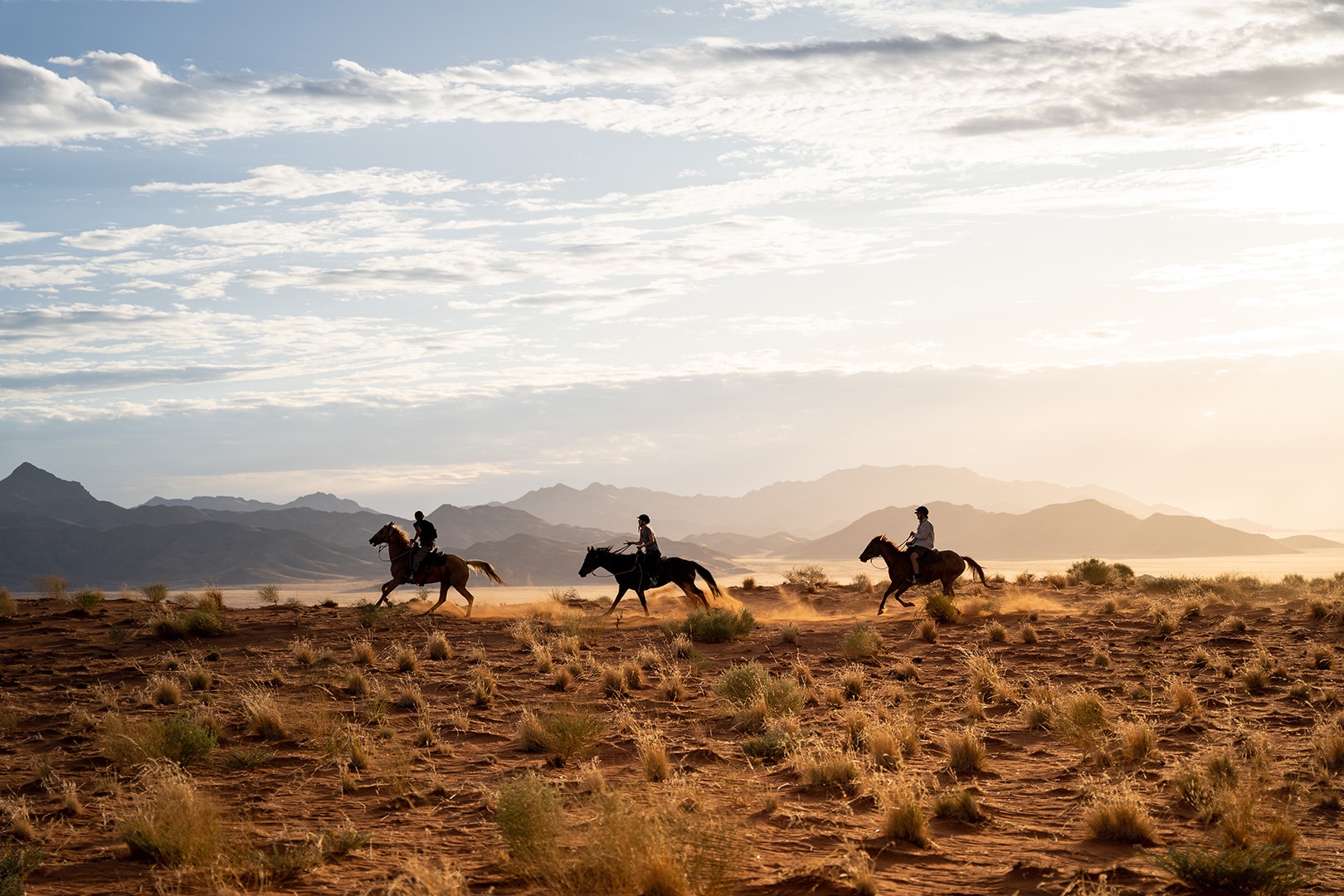 Wolwedans-Activities-Horse-riding-1-Feel-the-wind-in-your-hair